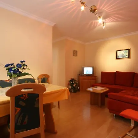 Pichlhof - Comfort Near Planai Apartment Schladming